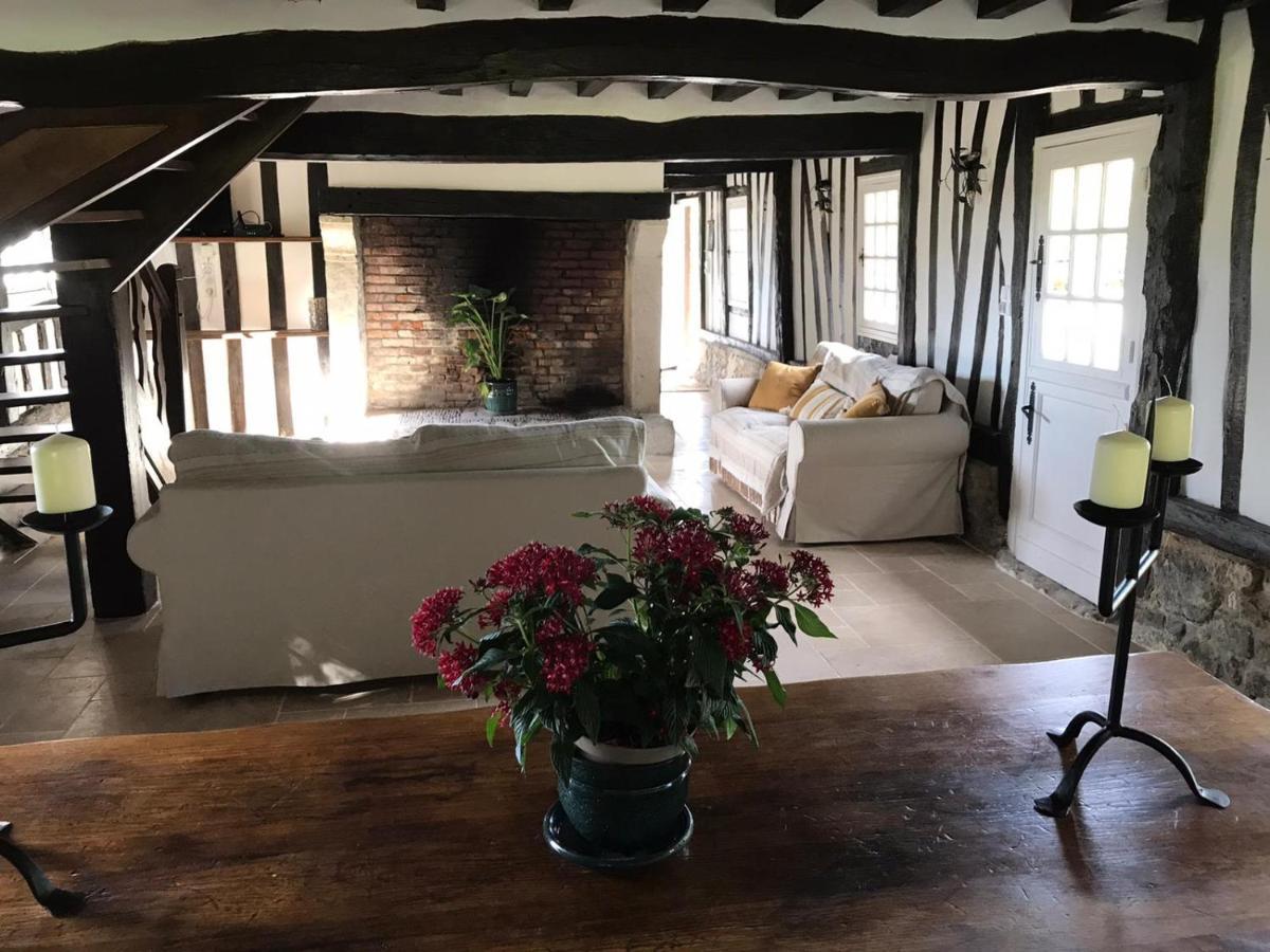 La Gloriette Gite Situe Dans La Propriete Dun Magnifique Manoir Vatteville Exterior foto
